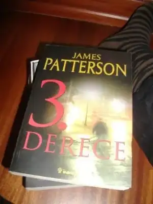 $james patterson 3.derece.jpg