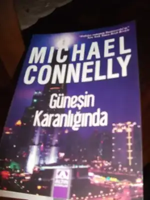 $michael conelly g&#252;ne&#351;in karanl&#305;&#287;&#305;nda.jpg