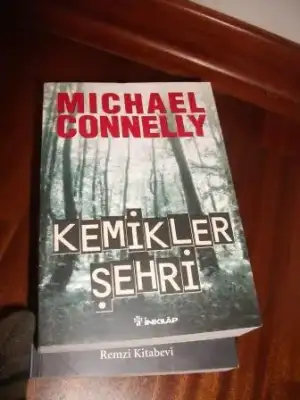 $michael conelly kemikler &#351;ehri.jpg