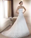 $pronovias_bridal_gown_2011_idilio.jpg