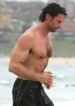 $hugh_jackman_makes_funny_faces.jpg