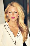 $Blake Lively Bright Pink Lipstick Touseled Wavy Hair.jpg