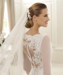 $Manuel-Mota-Spring-2013-Silhouette-Bridal-Dress-GANGES-a.jpg