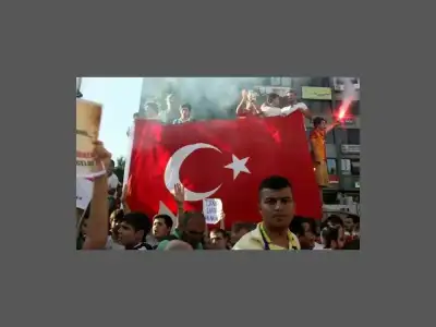 $edremitte-taksim-gezi-parki-tepkisi-lvh_galeri.webp