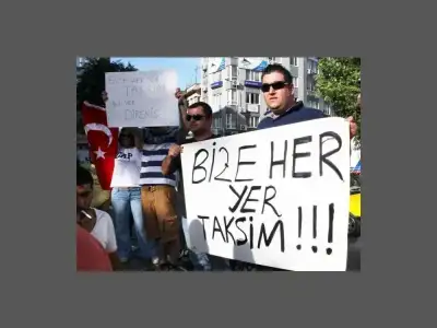 $edremitte-taksim-gezi-parki-tepkisi-oz3_galeri.webp