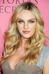 $elle-candice-swanepoel-vs-bombshell-event-2010-lgn.jpg