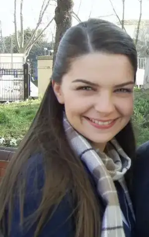 $pelin-karahan_217548.webp