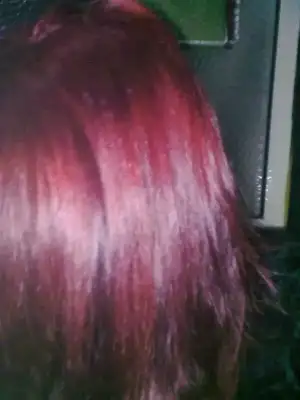 $01022011285.webp