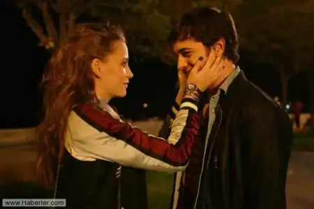 $serenay-sarikaya-ile-cagatay-ulusoy-ask-yasamaya_35536_b.webp