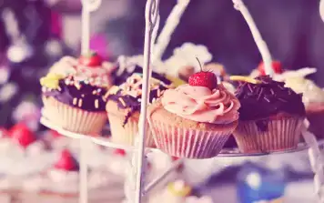 $cupcakes-wallpaper.webp