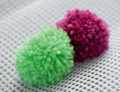 $carpet-of-pompoms-6.webp