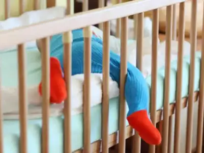 $baby_crib-206972bf4d3210532802672c5c2b4c5e74db3e7e-s6-c30.webp