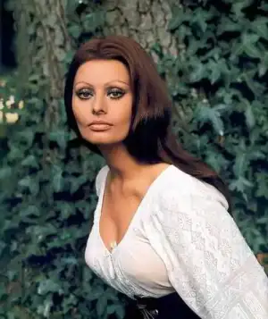 $sophialoren.webp