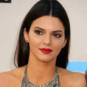 $kendalljenner_291213.webp