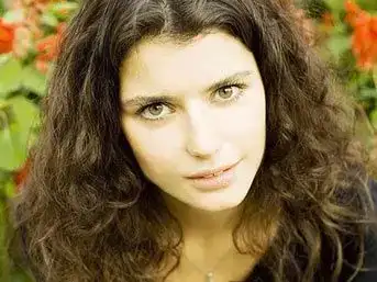 $Beren Saat makyajsiz hali.webp