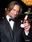 $josh-holloway-gg-04.jpg