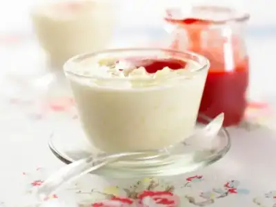 StrawberryRicePudding-484x363-top.webp