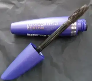 $max factor rimmel.webp