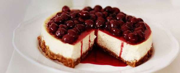 Kirazlı muzlu cheesecake tarifi