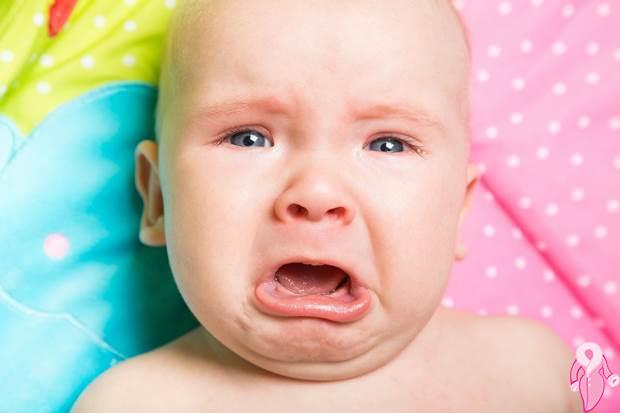 Bebeğinizin “çığlık çığlığa” ağlamasına izin vermeli misiniz?